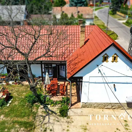 Tornacos Vendeghaz * Kapolnasnyek