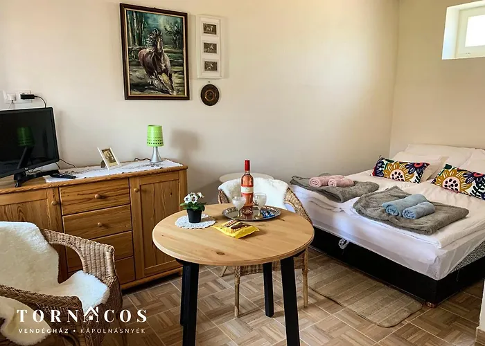 Tornacos Vendeghaz 別荘